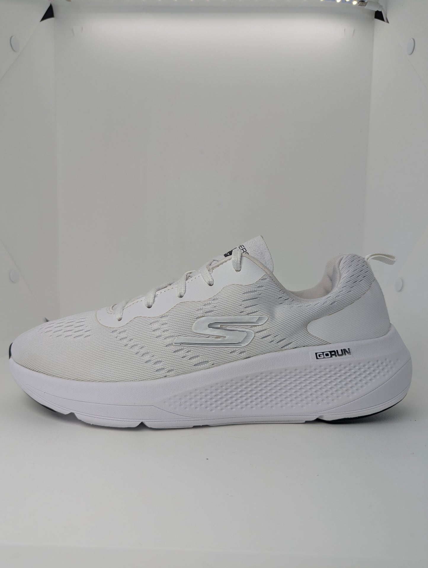 SKECHERS Go Run Elevate