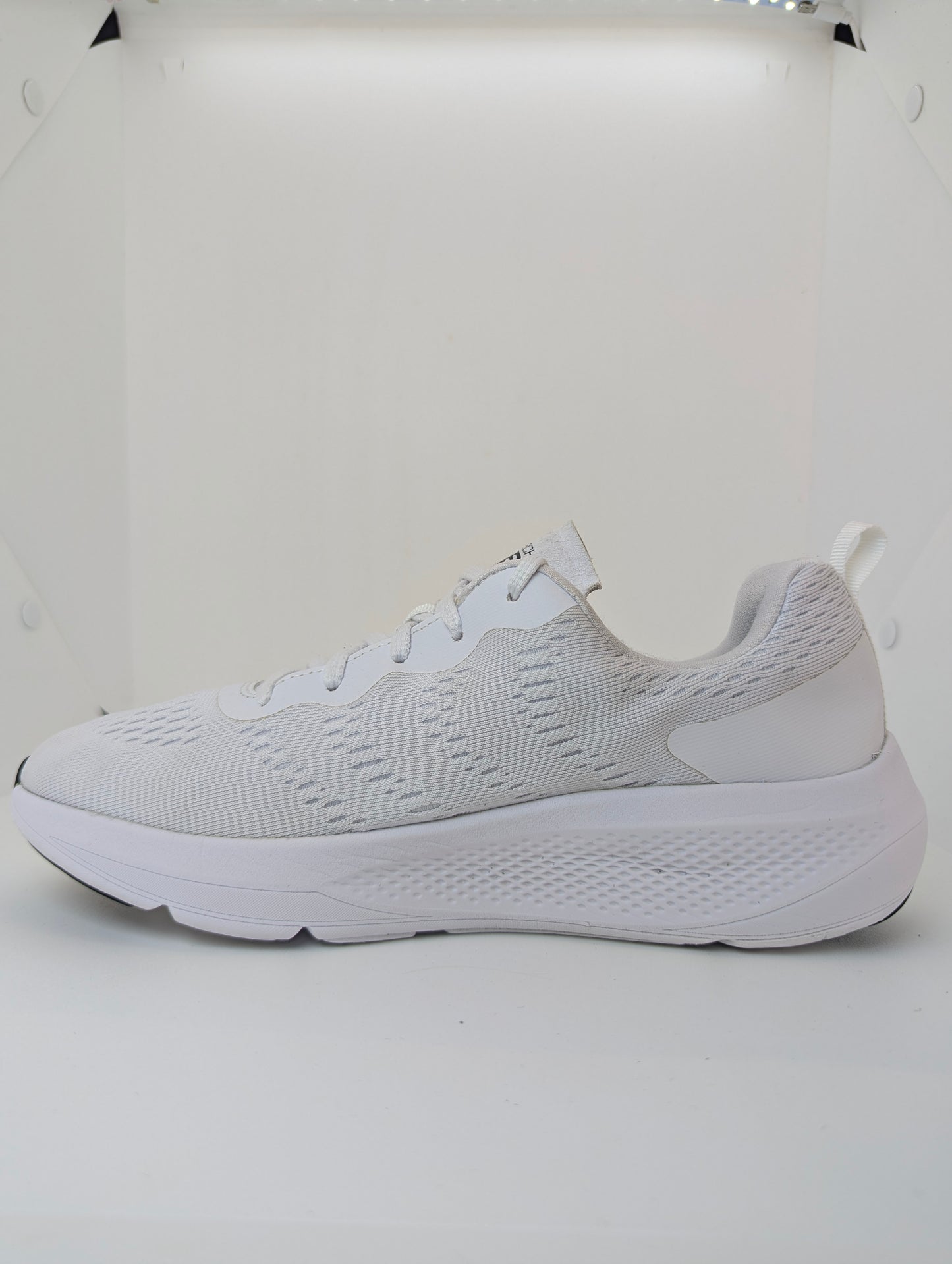 SKECHERS Go Run Elevate