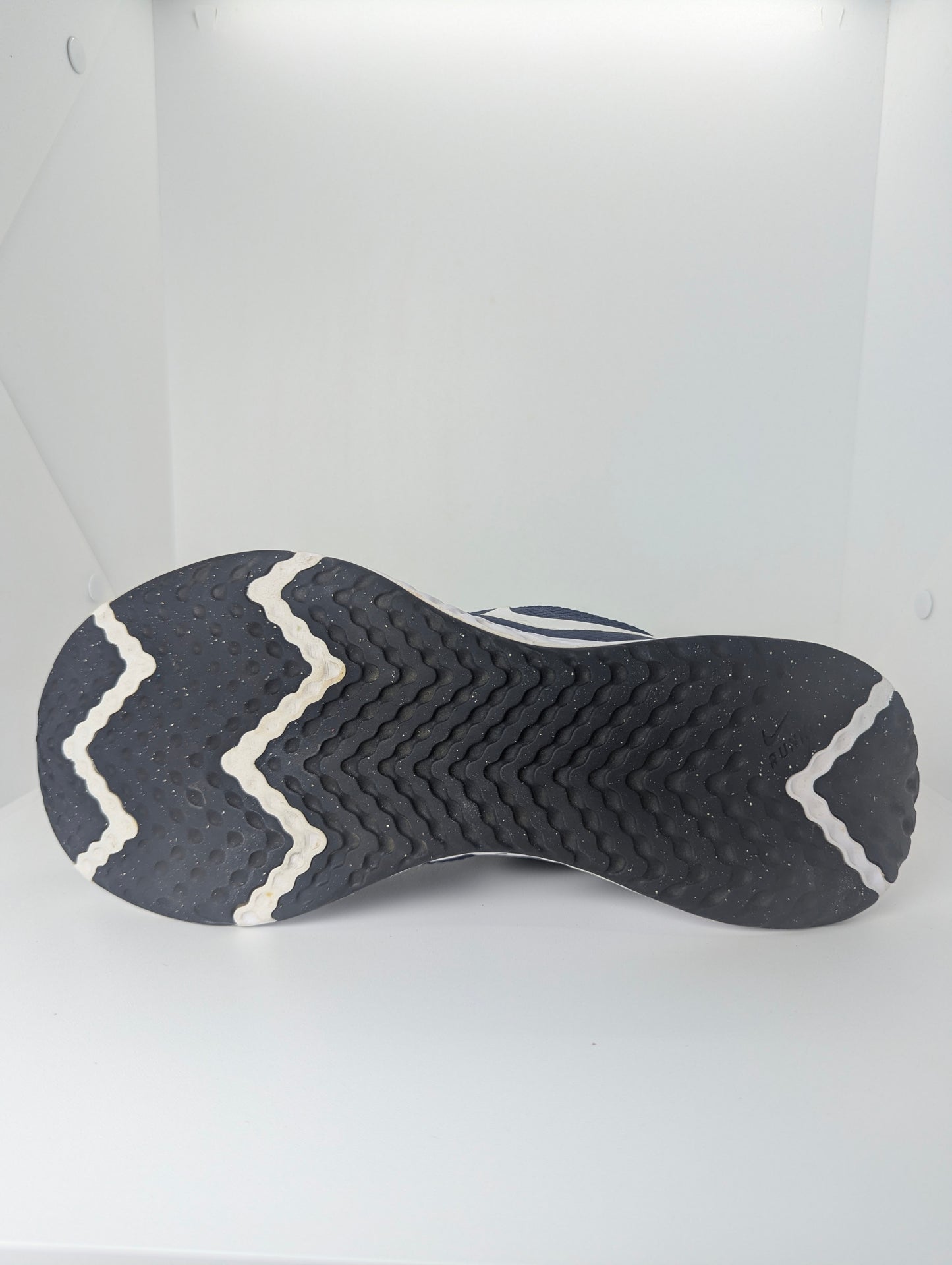 Nike Revolution 5