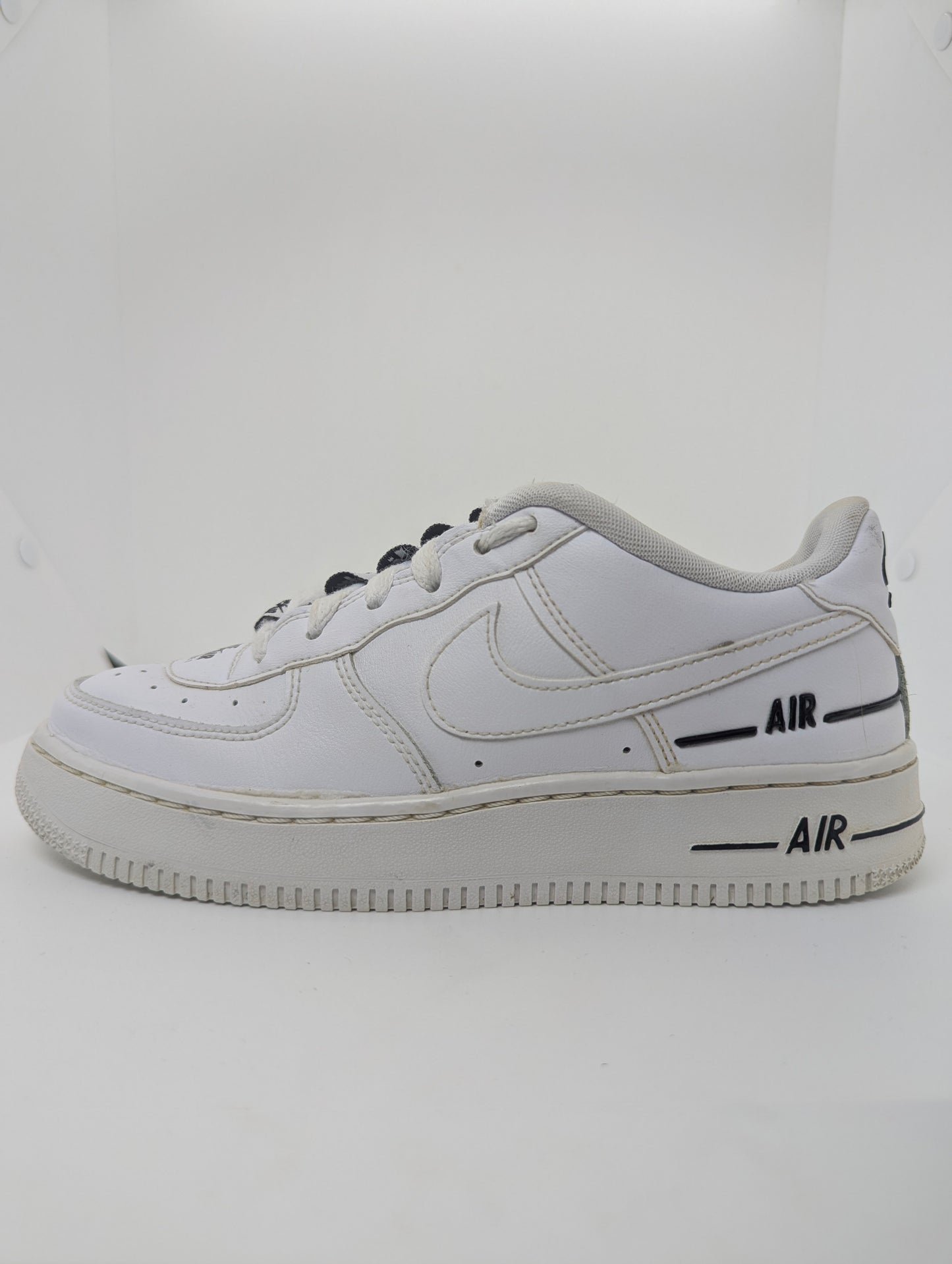Nike Air Force 1 Lv8