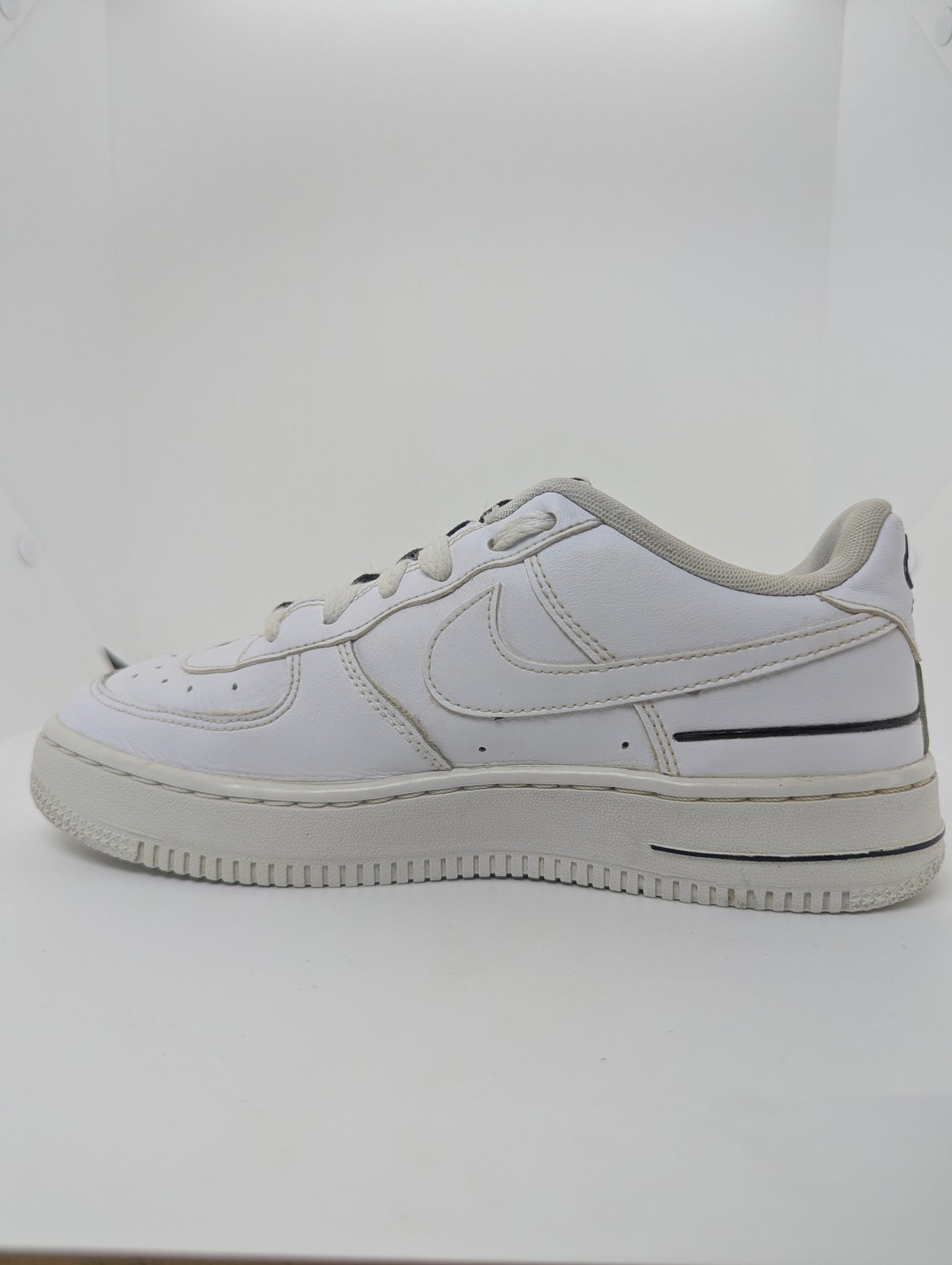 Nike Air Force 1 Lv8