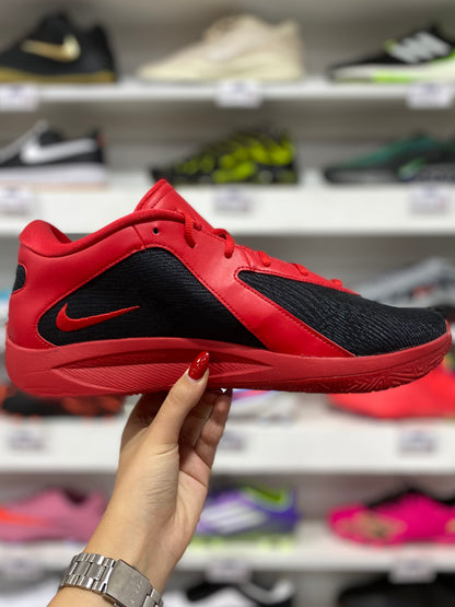 Nike Giannis Freak 6