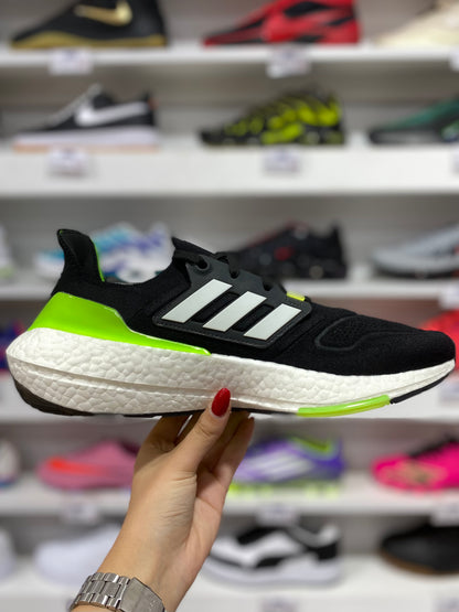 Adidas UltraBoost 22
