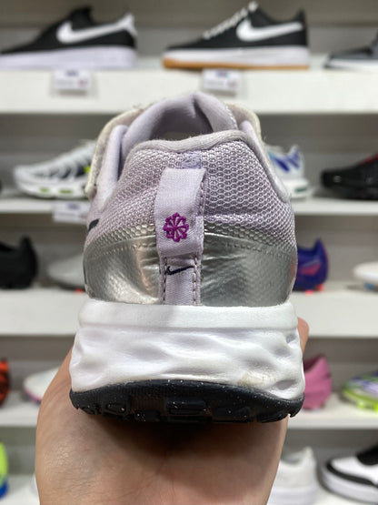 Nike Revolution 6