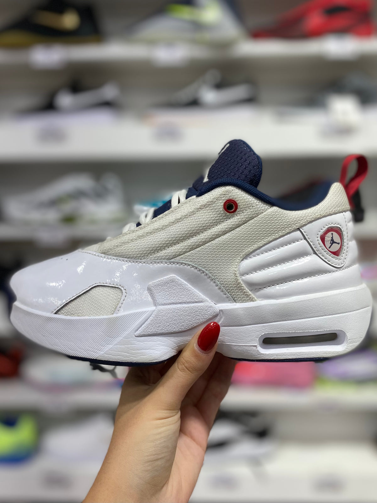 Jordan Max Aura 6