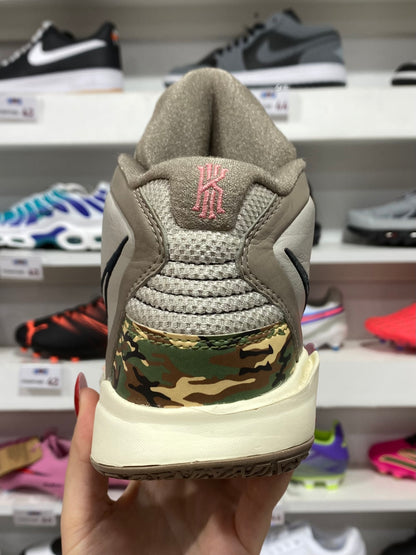 Nike Kyrie Infinity camo paw taupe