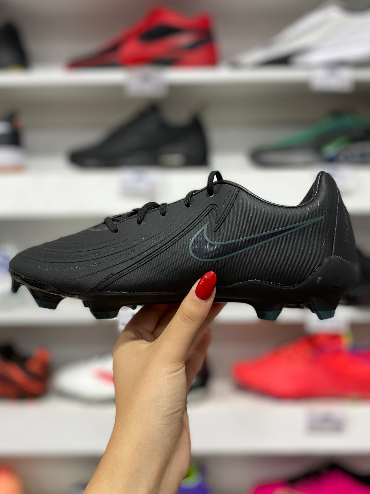 Nike Phantom GX 2 Academy MG