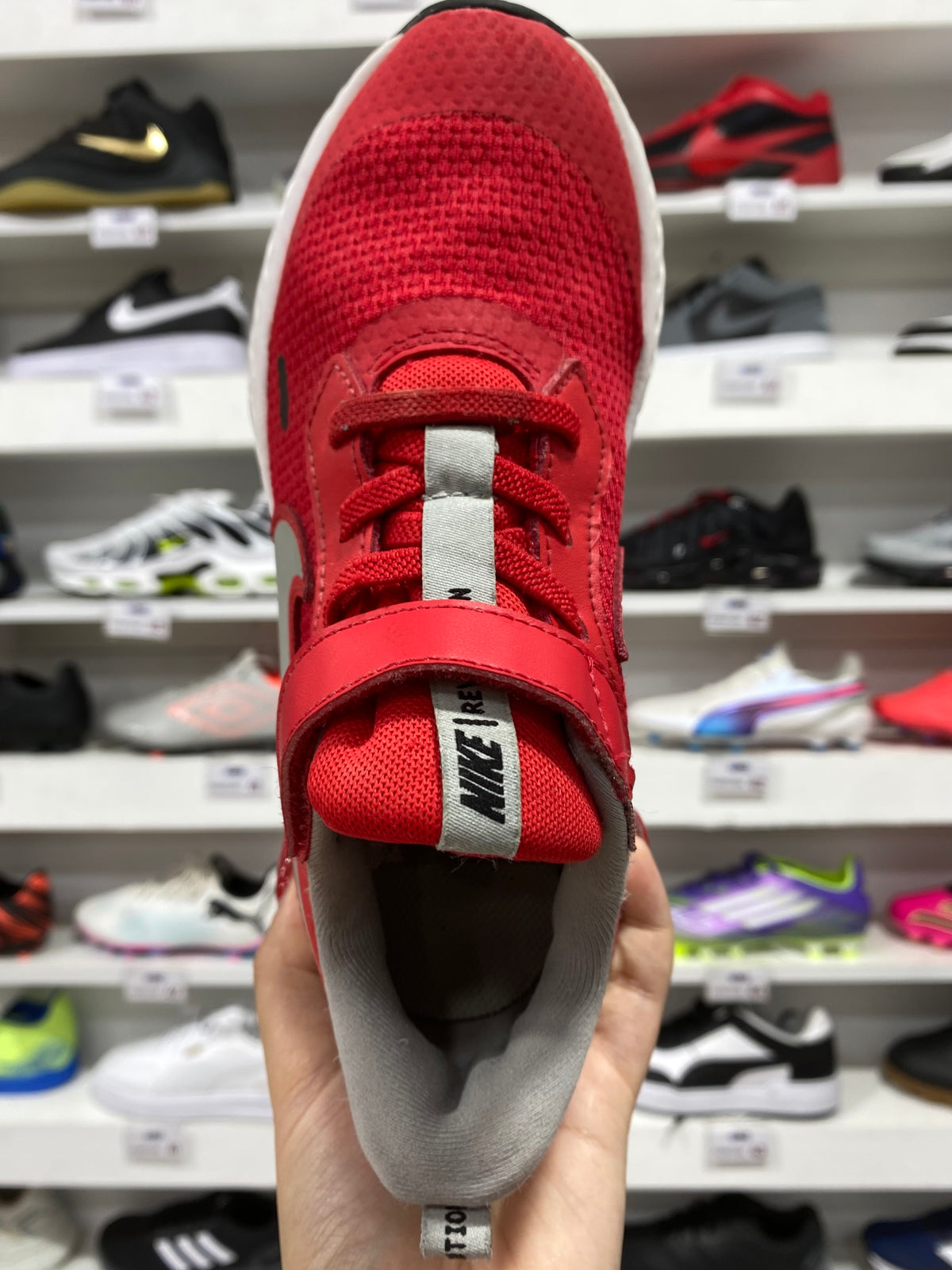 Nike Revolution 5