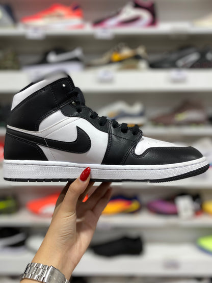 Air Jordan 1 Mid "Panda"