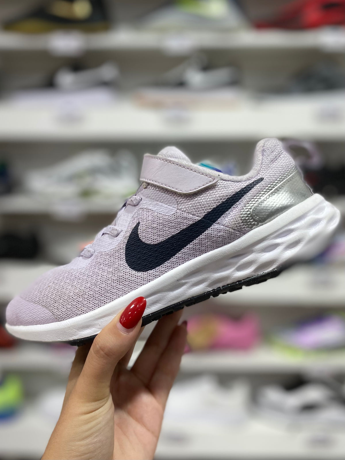 Nike Revolution 6