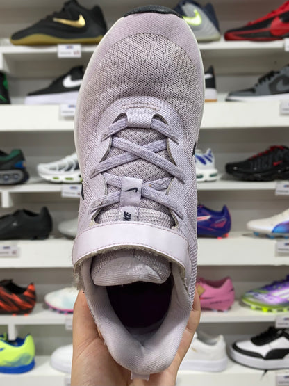 Nike Revolution 6