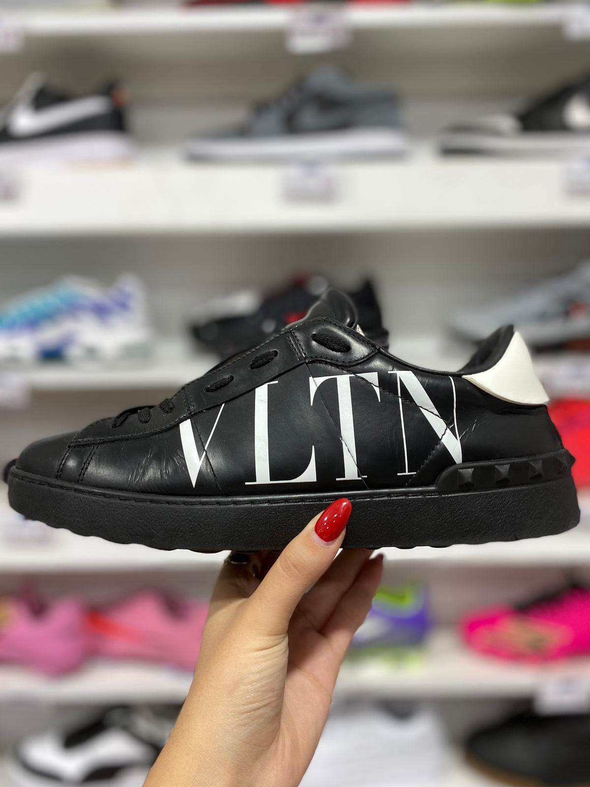 Valentino Garavani Open VLTN