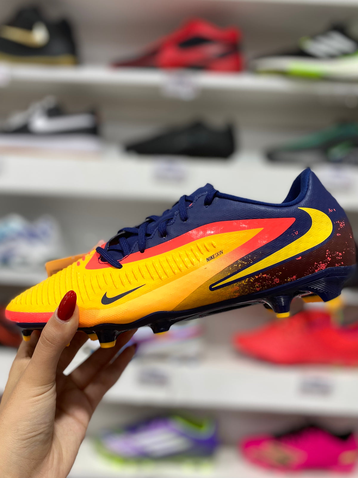 Nike Phantom 6