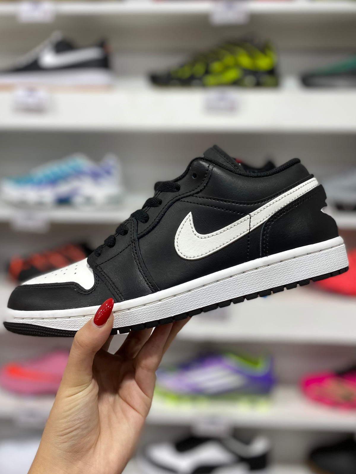 Nike Air Jordan Low