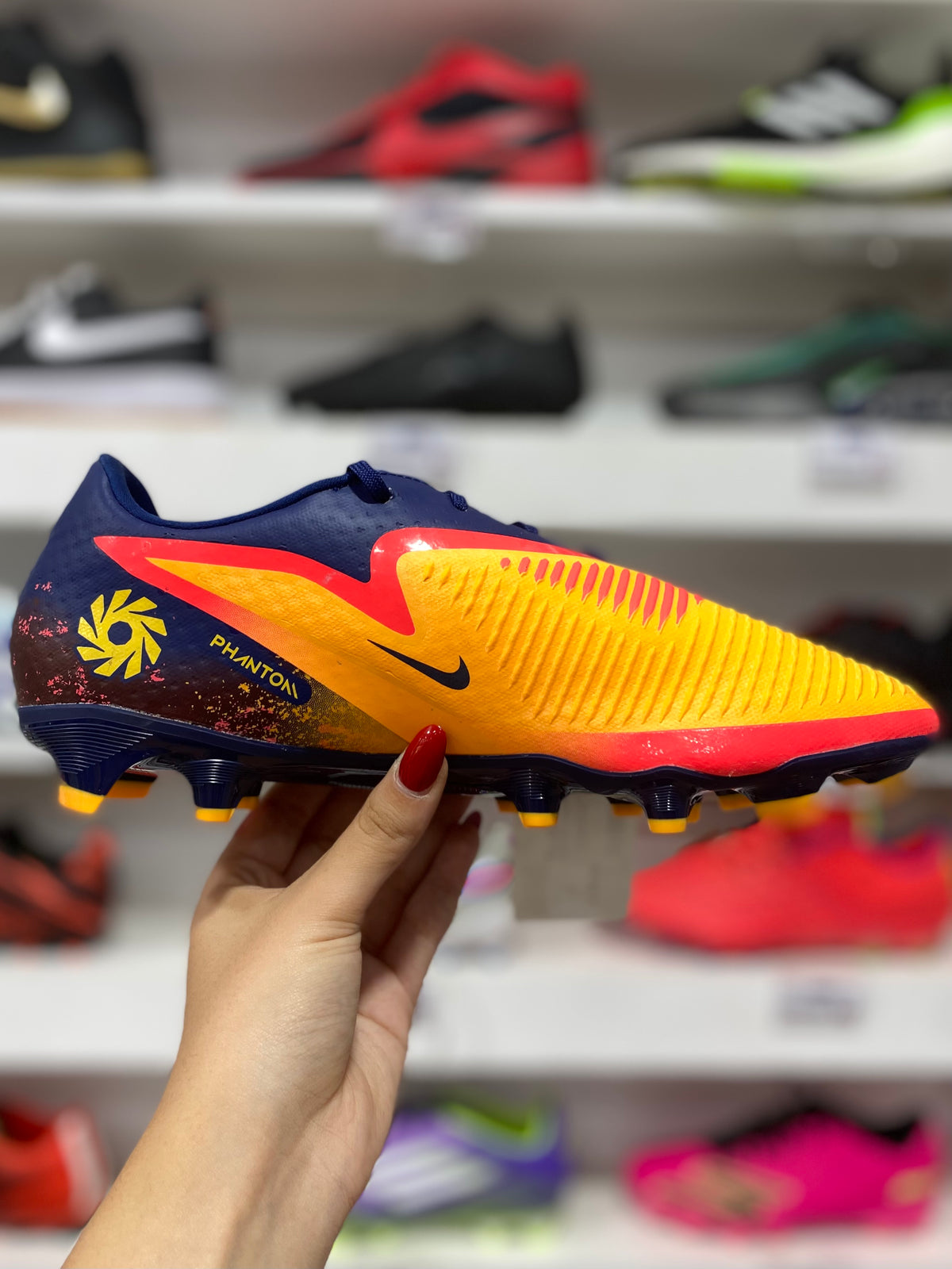 Nike Phantom 6
