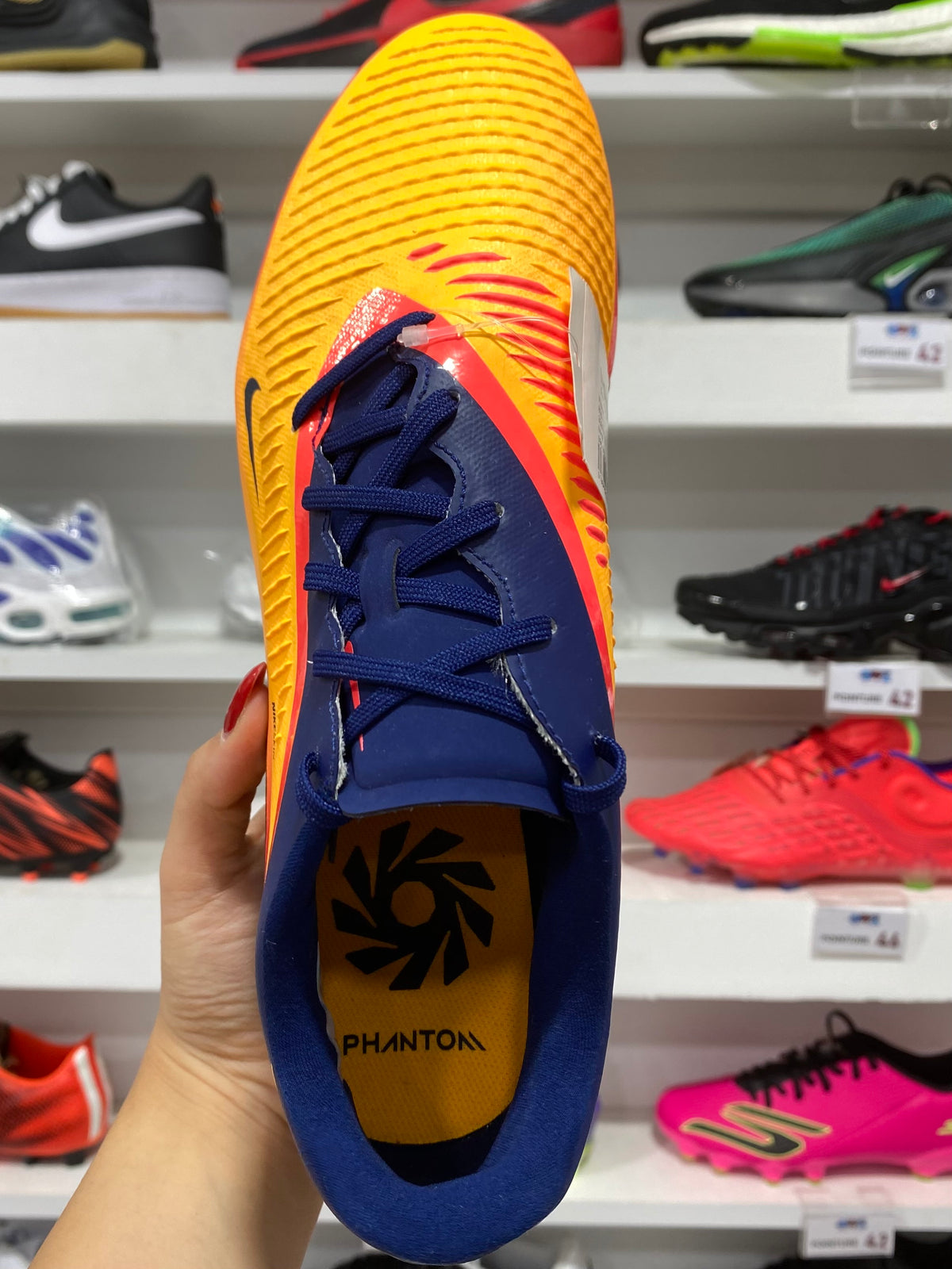 Nike Phantom 6