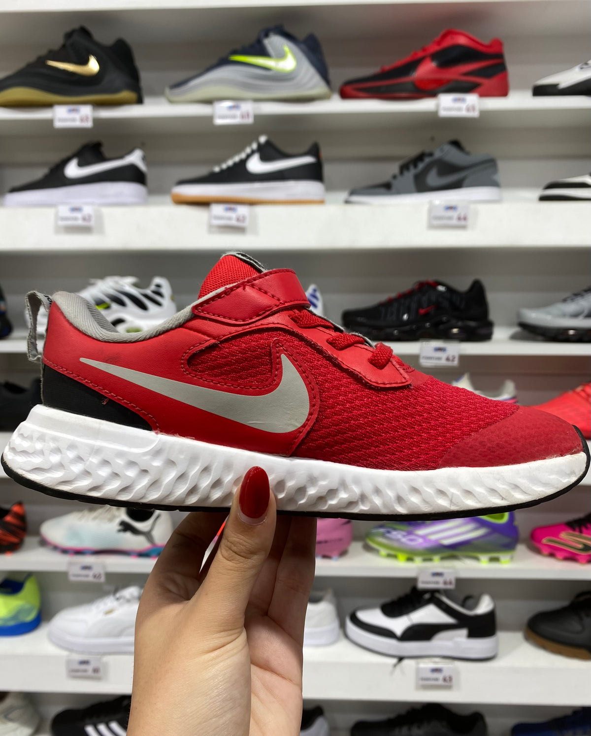 Nike Revolution 5