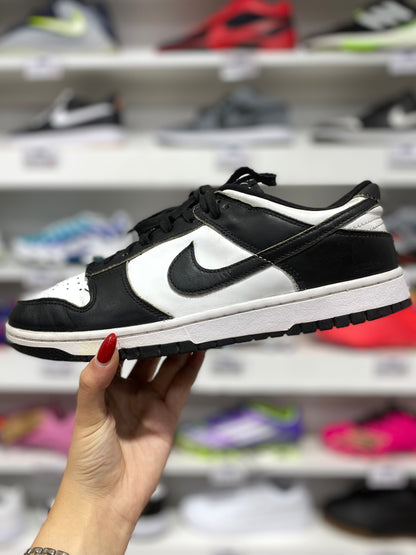 Nike Dunk Low "Panda"