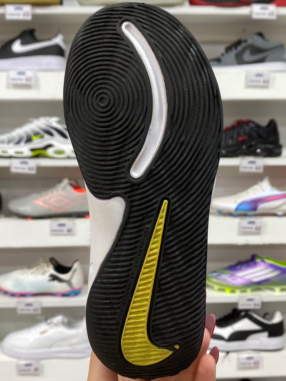 Nike Team Hustle D 9