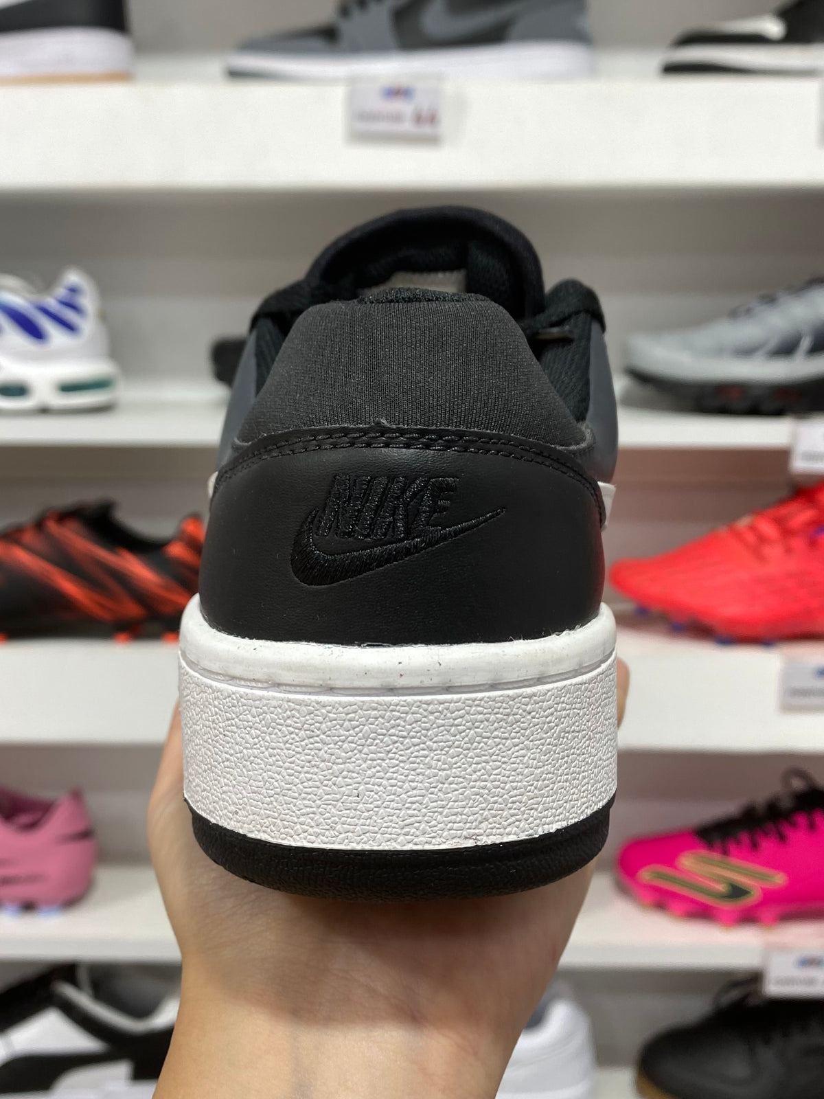 Nike Full Force Low
