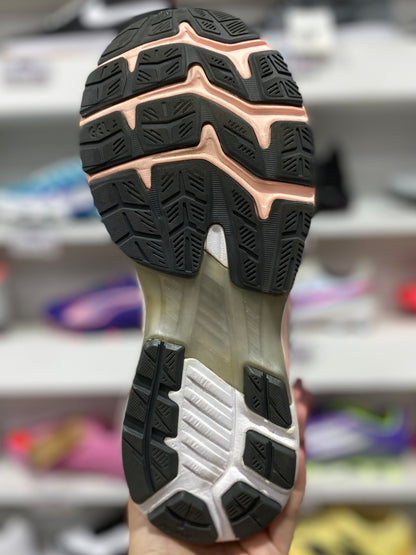 ASICS Gel-Kayano 27