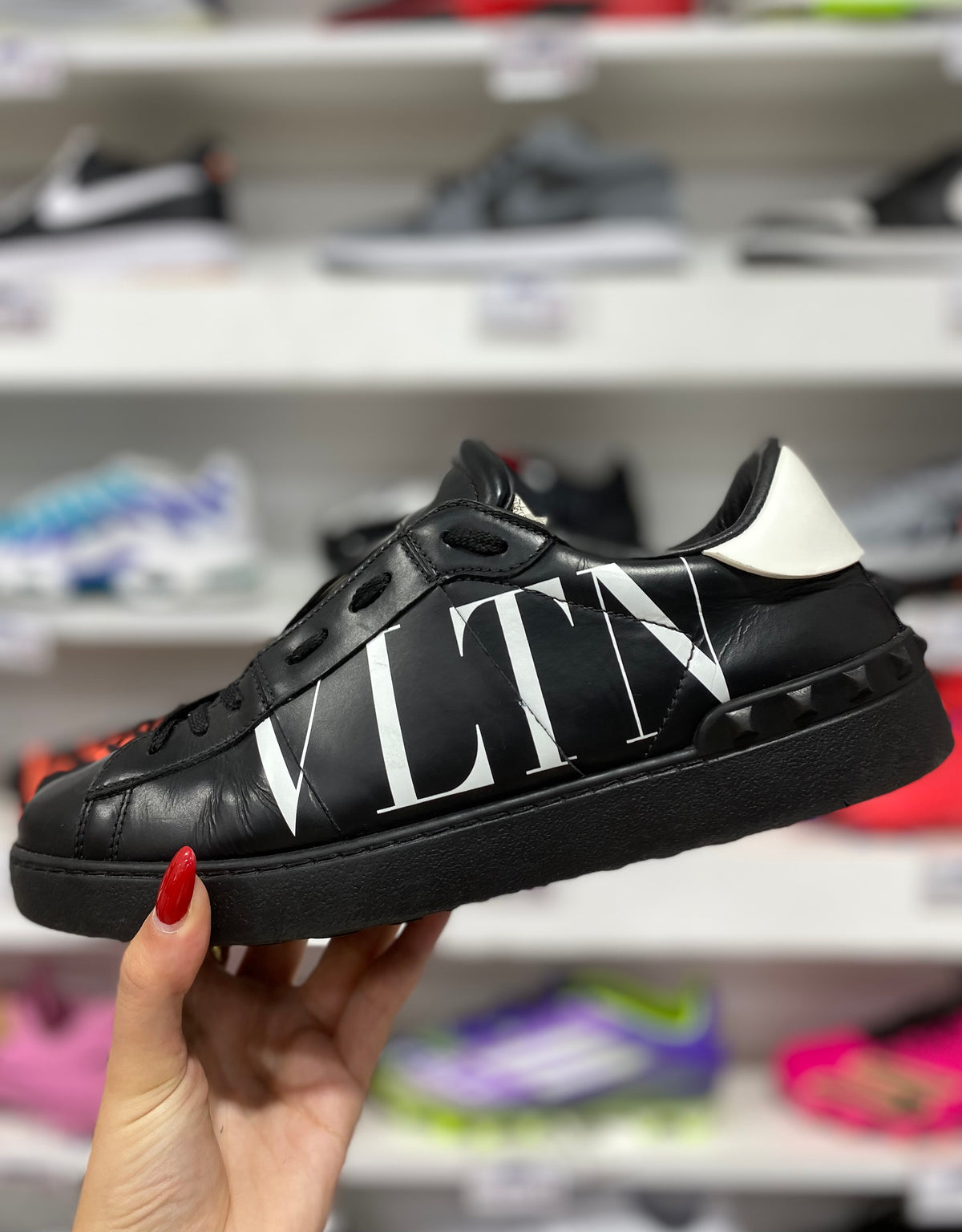Valentino Garavani Open VLTN