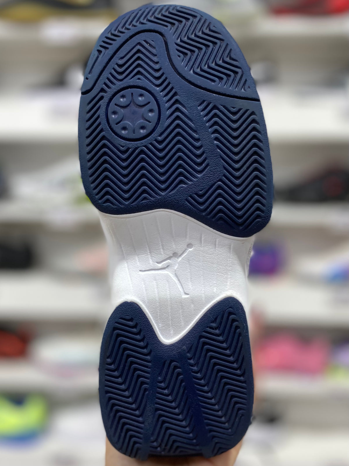 Jordan Max Aura 6