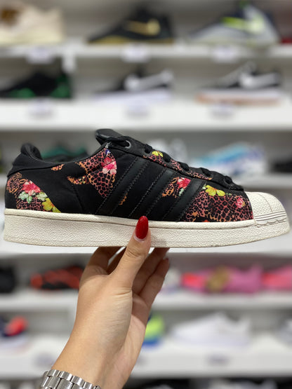 Adidas Superstar