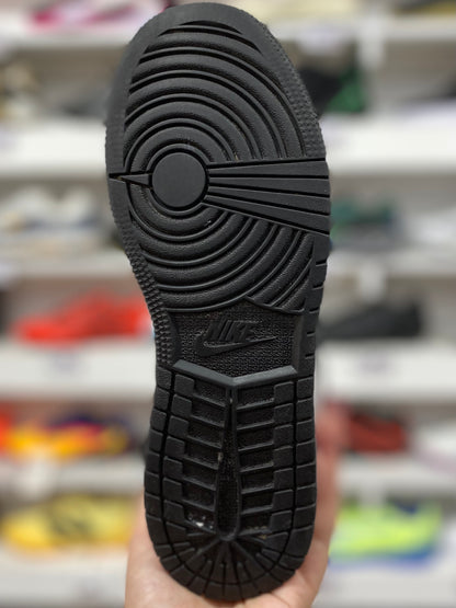 Air Jordan 1 Mid Chicago