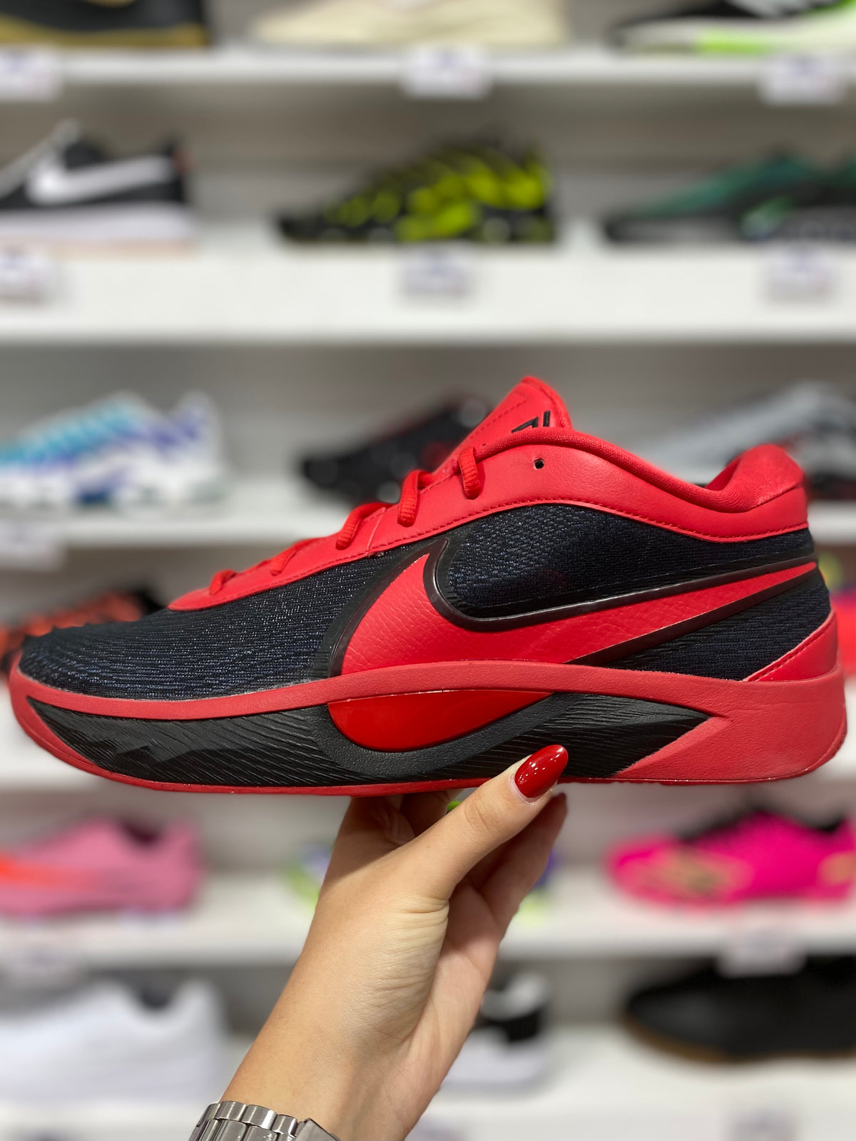 Nike Giannis Freak 6