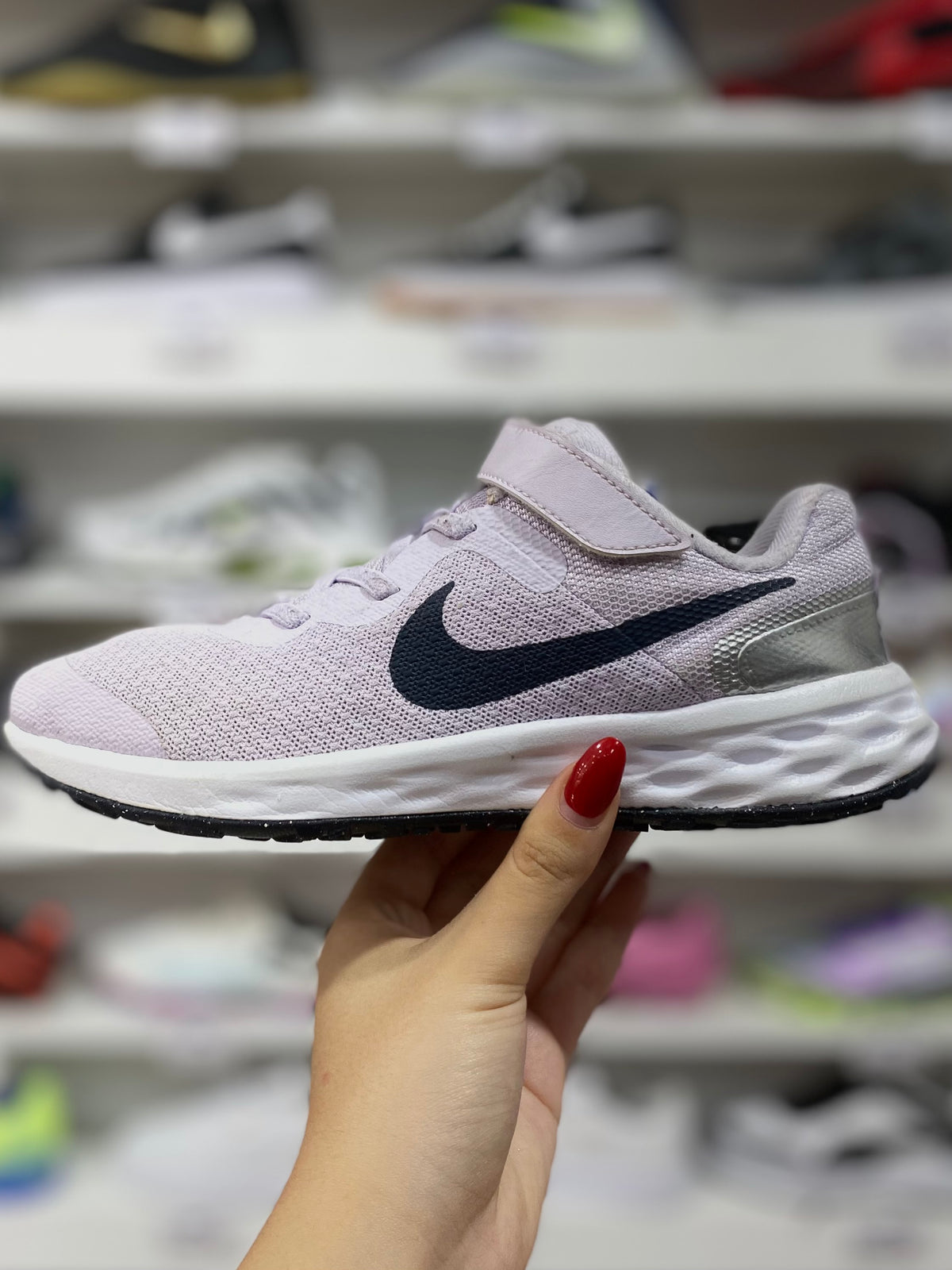 Nike Revolution 6