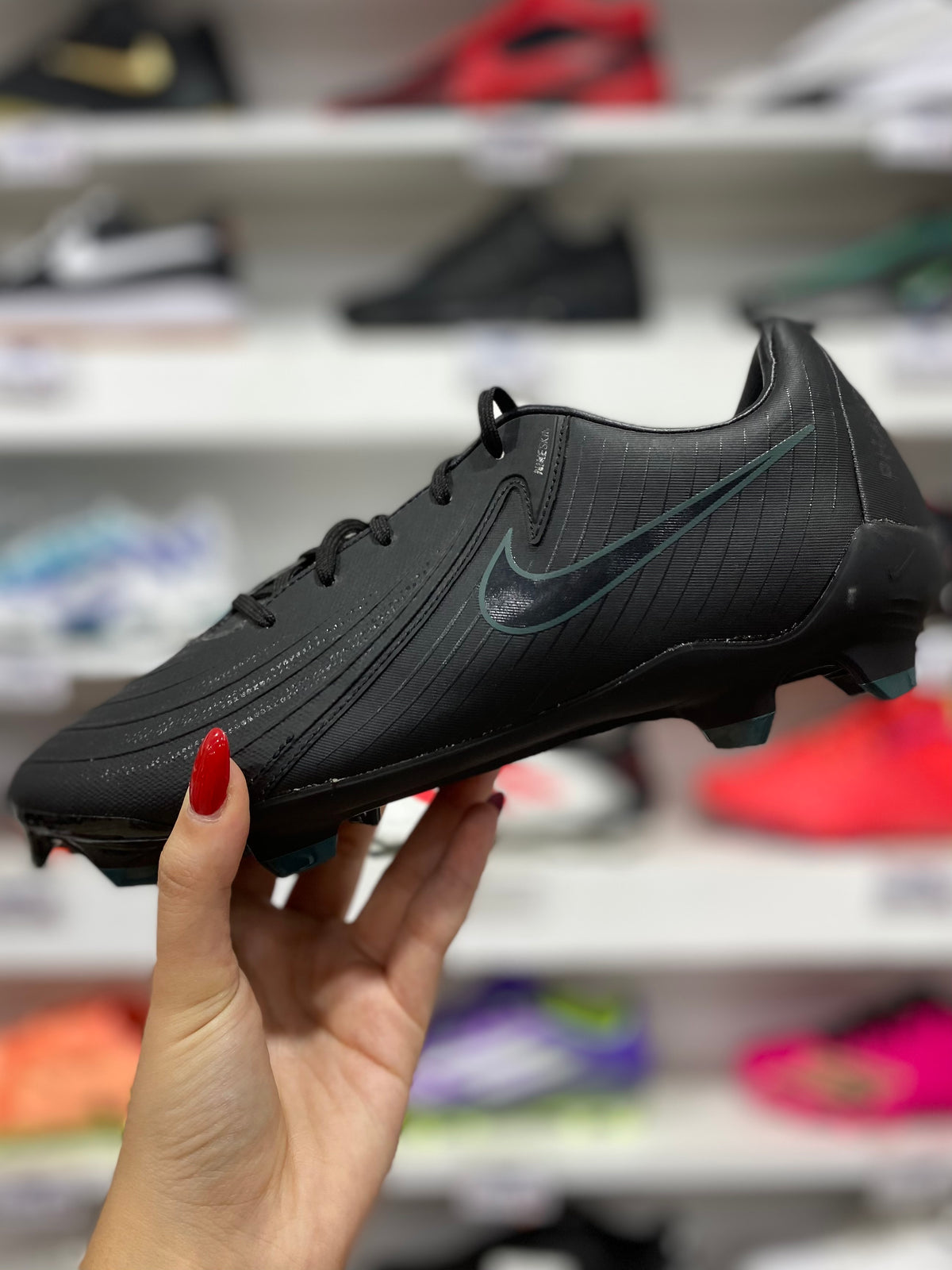 Nike Phantom GX 2 Academy MG