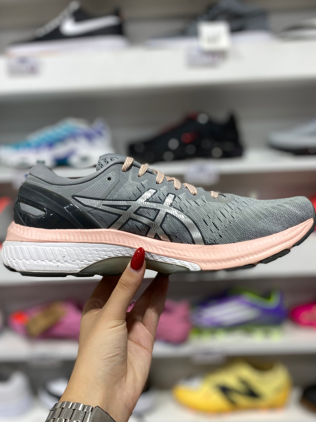 ASICS Gel-Kayano 27