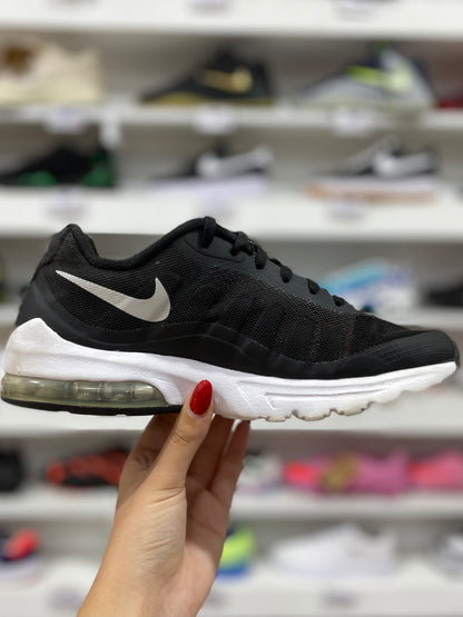 Nike Air Max Invigor