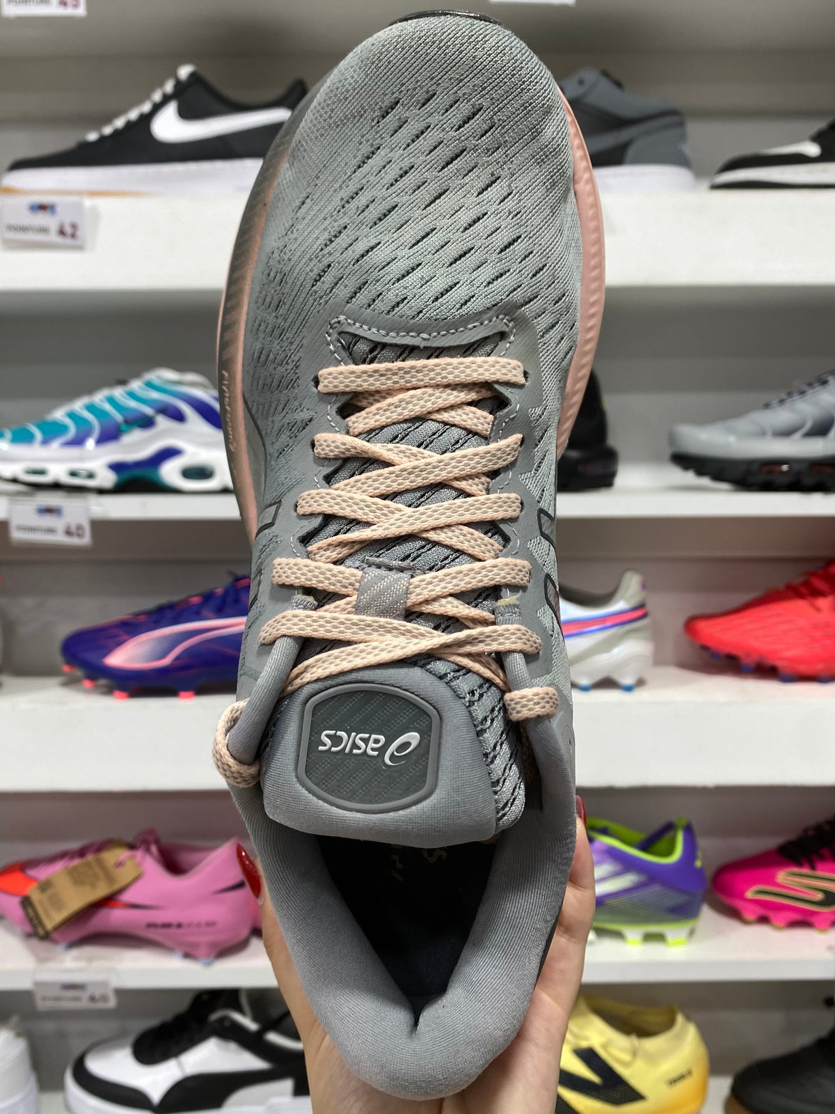 ASICS Gel-Kayano 27