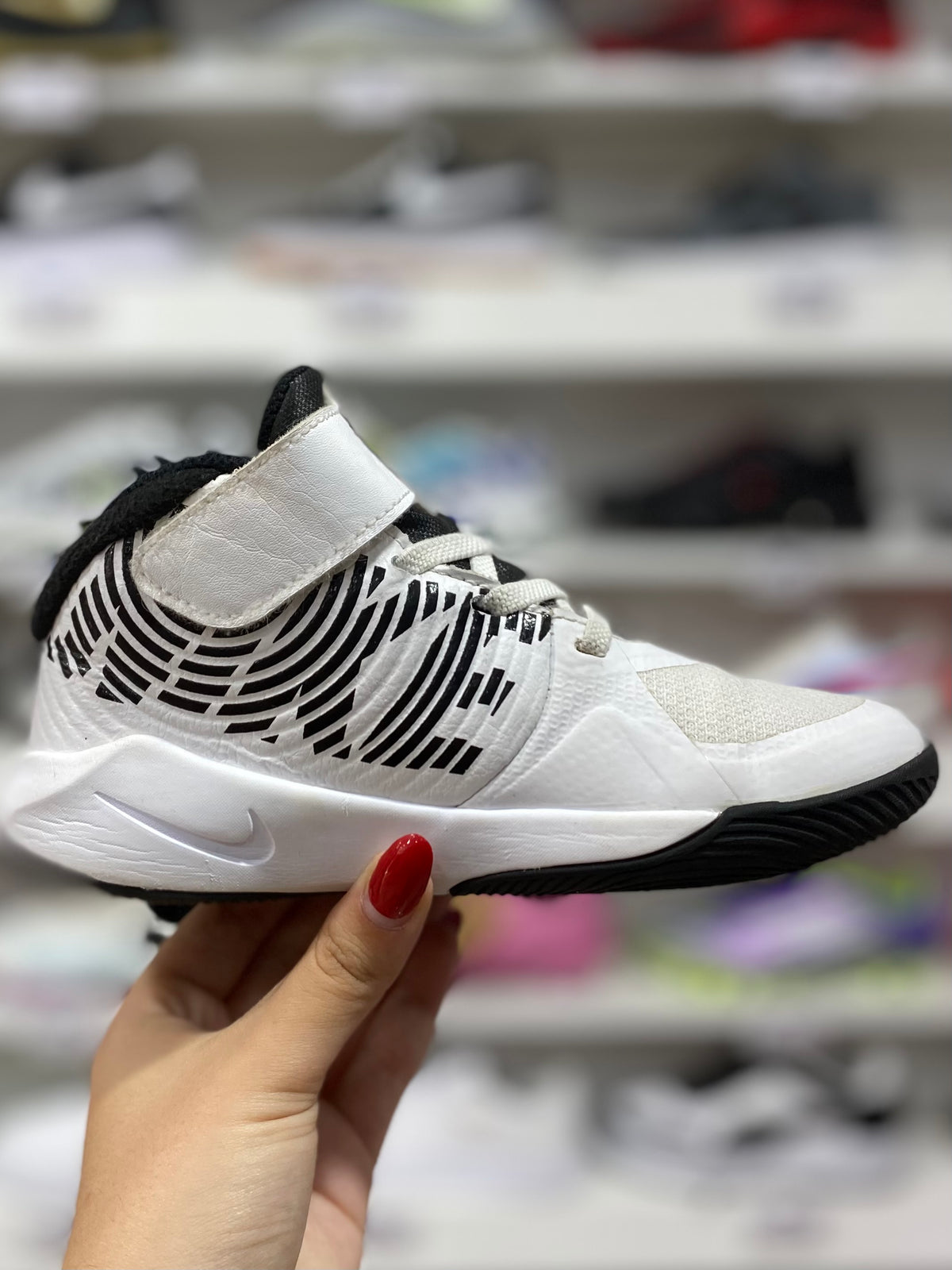 Nike Team Hustle D 9