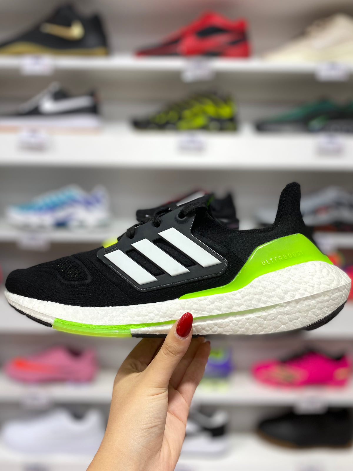 Adidas UltraBoost 22