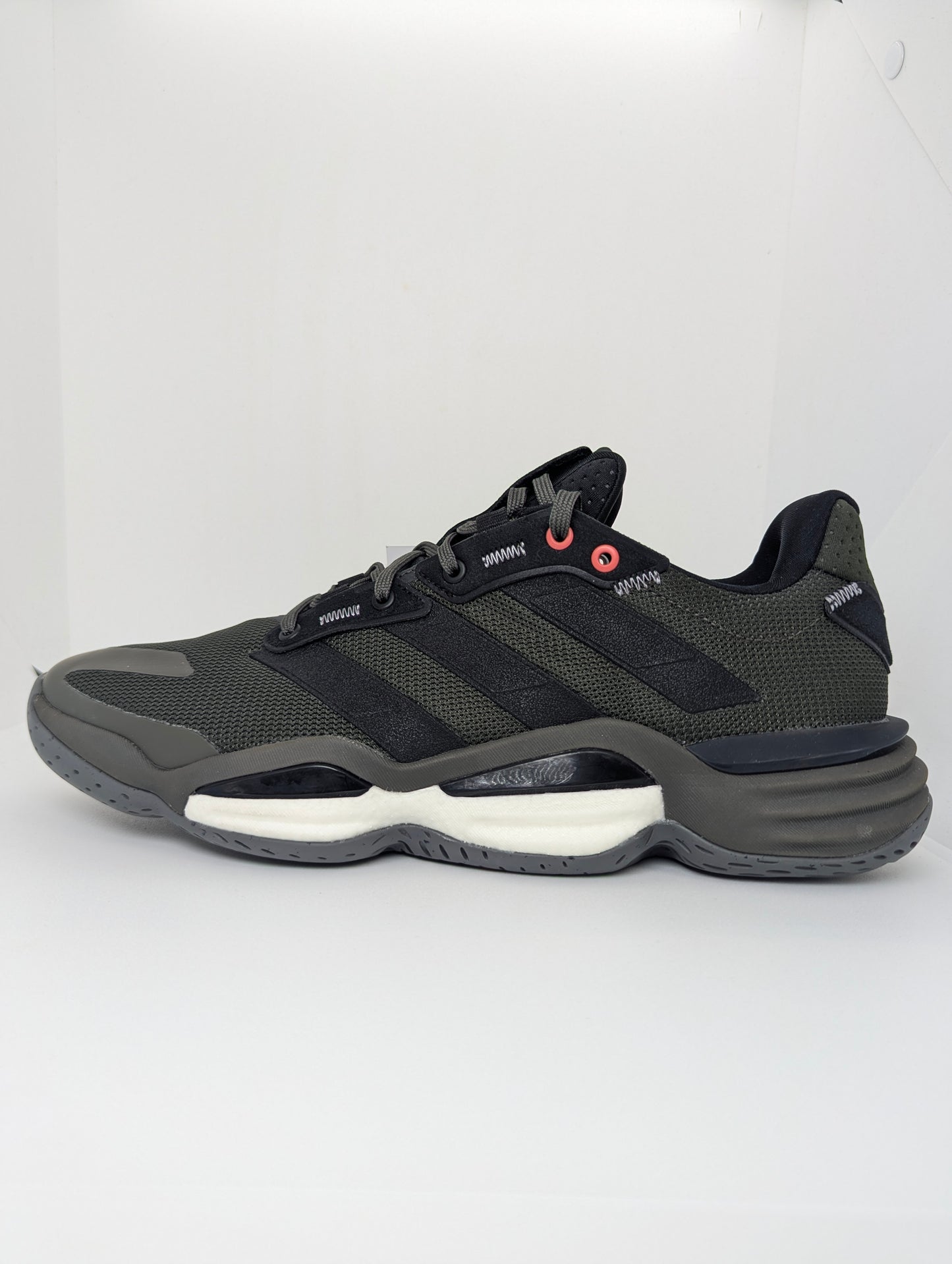 Adidas Stabil 16