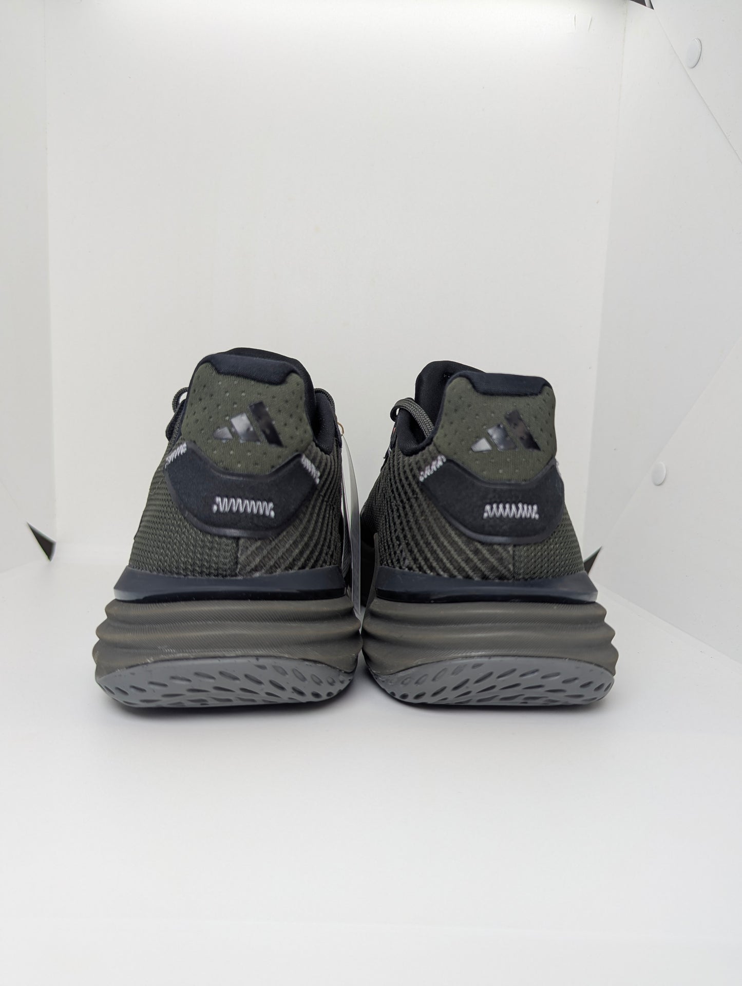 Adidas Stabil 16