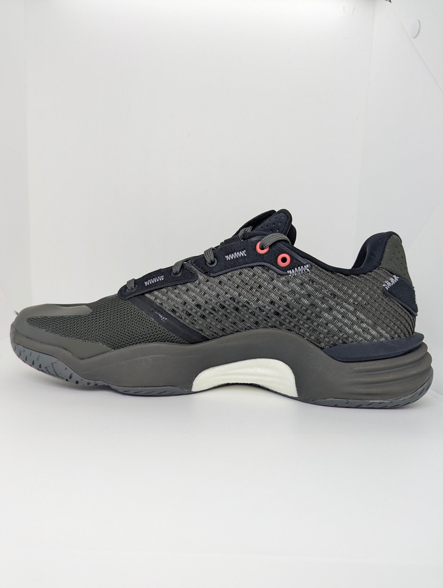 Adidas Stabil 16