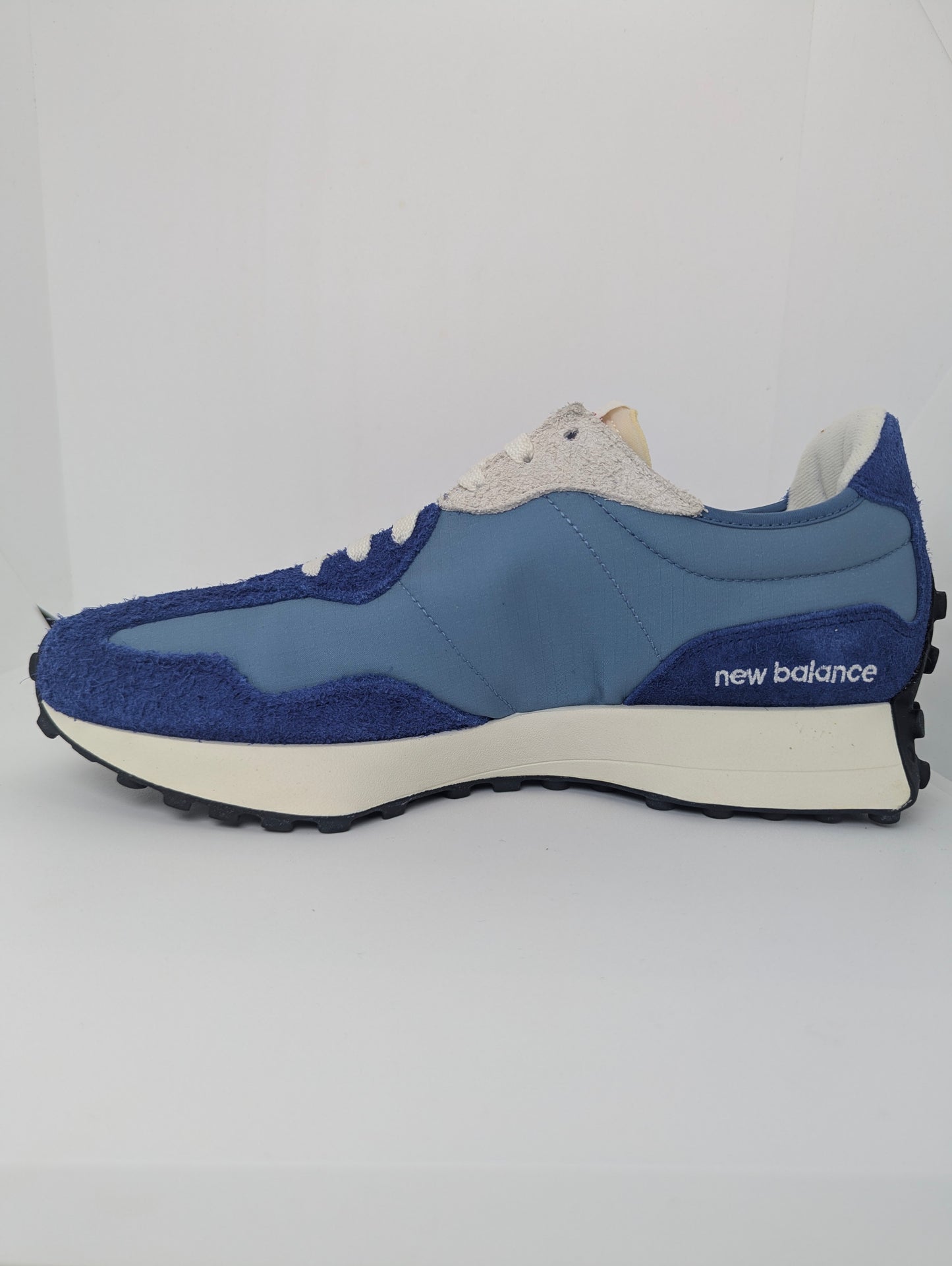 New Balance U327