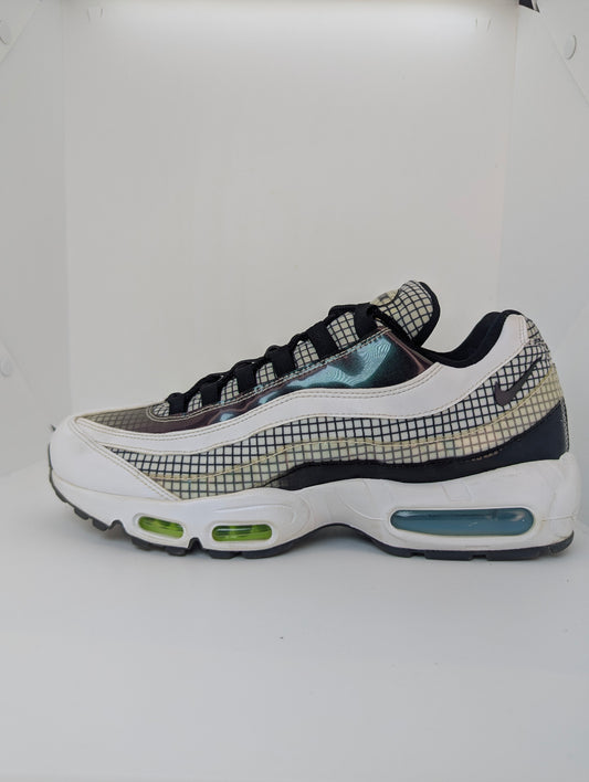 Nike Air Max 95 LV8
