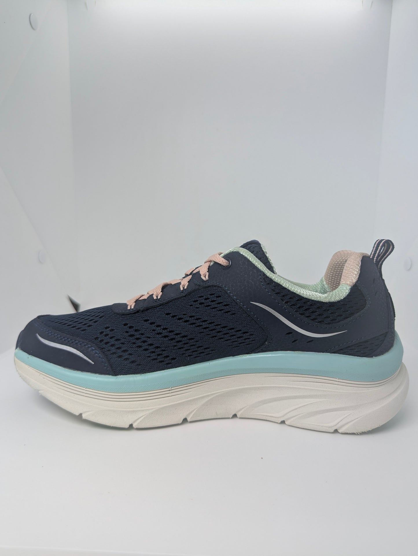 SKECHERS D'Lux Walker