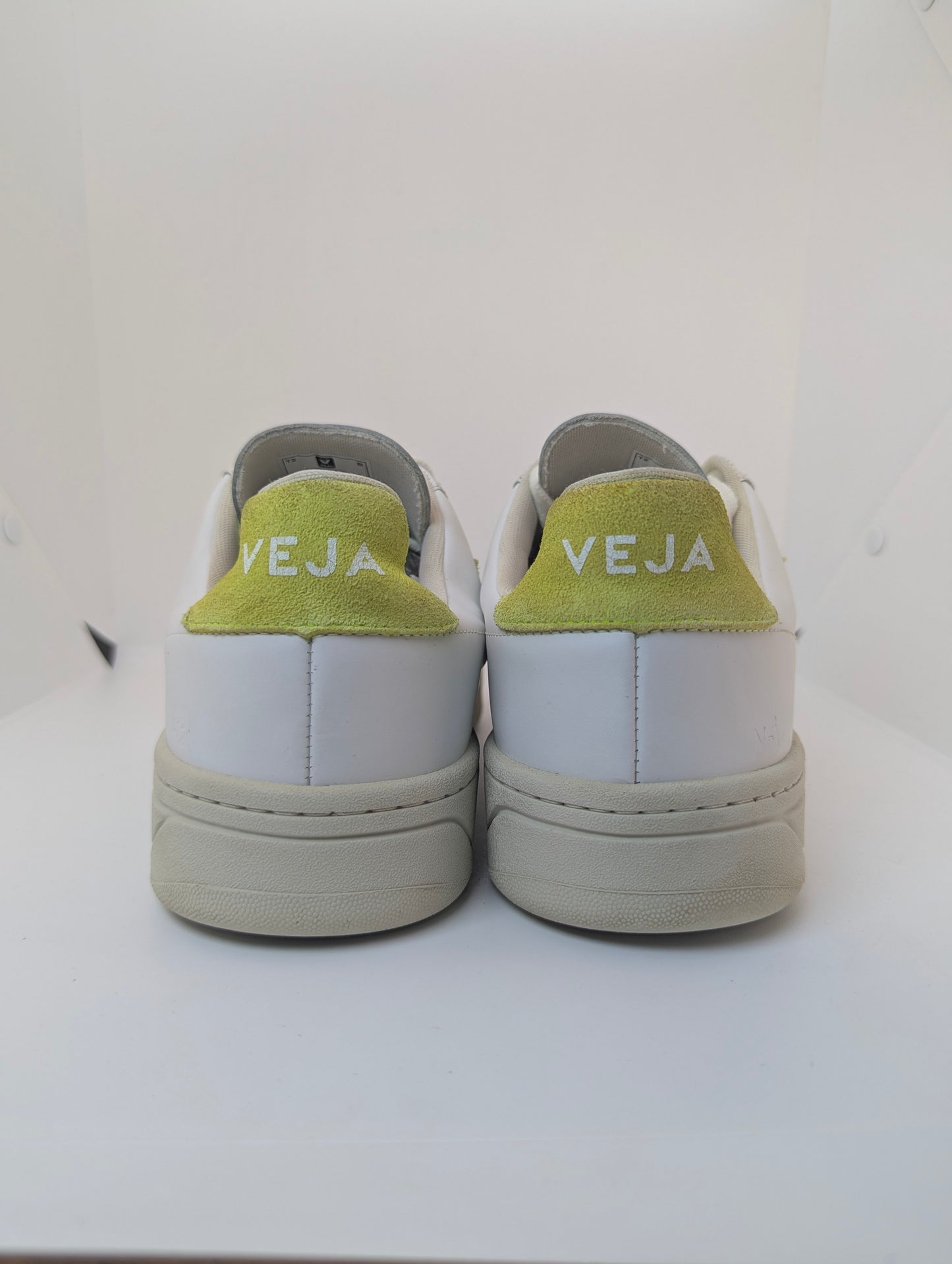 Veja V-12