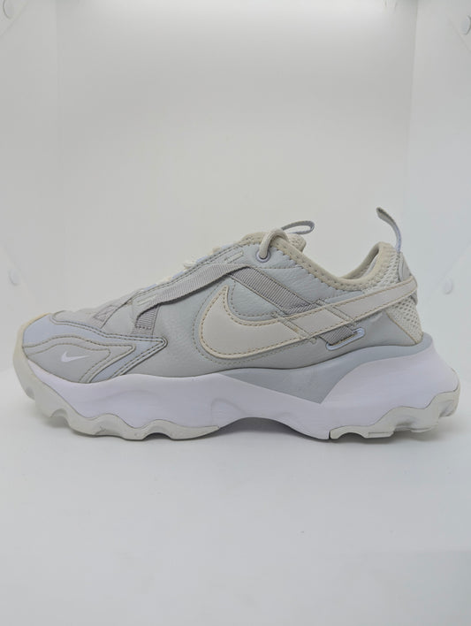 Nike TC 7900