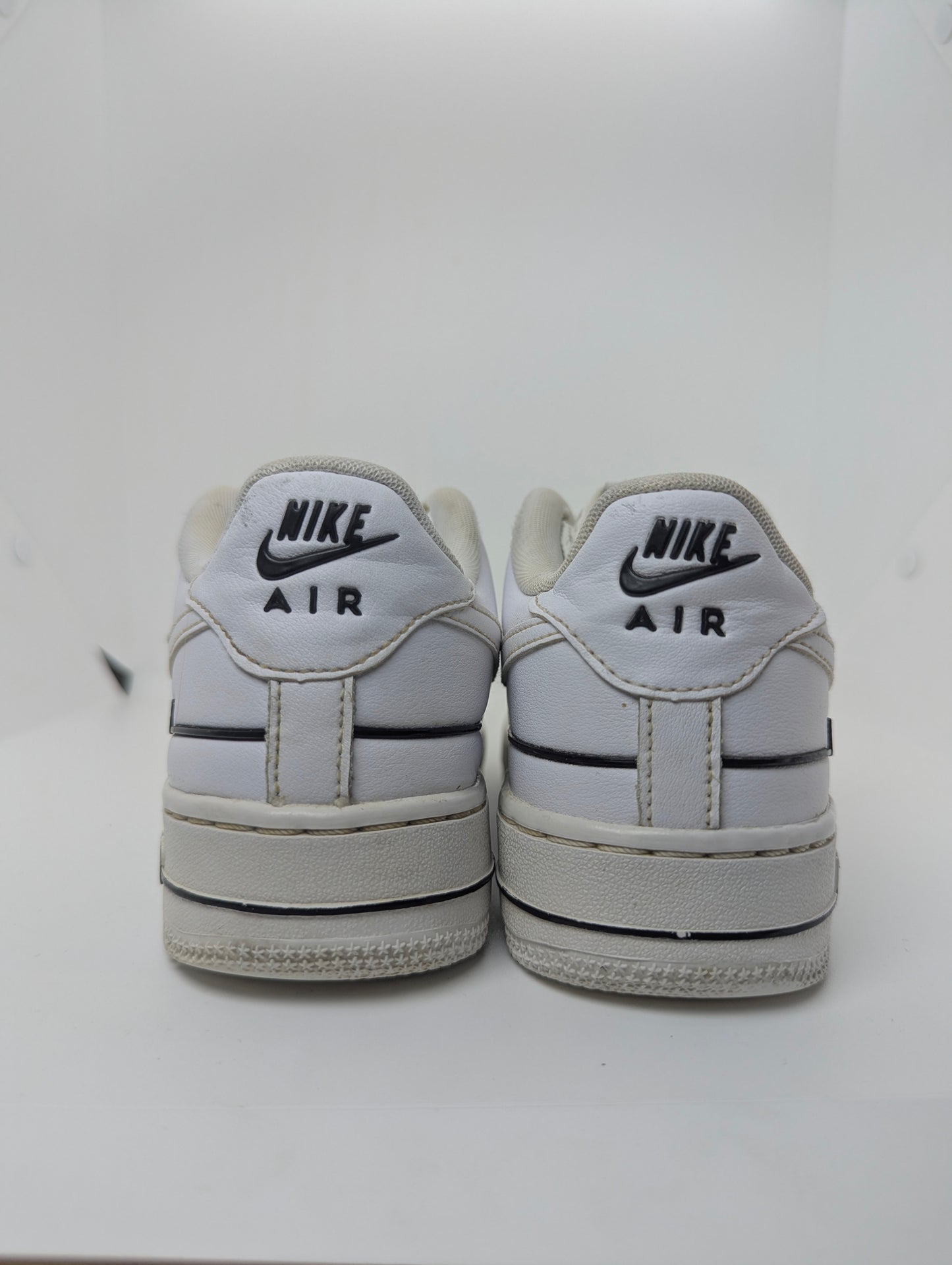 Nike Air Force 1 Lv8