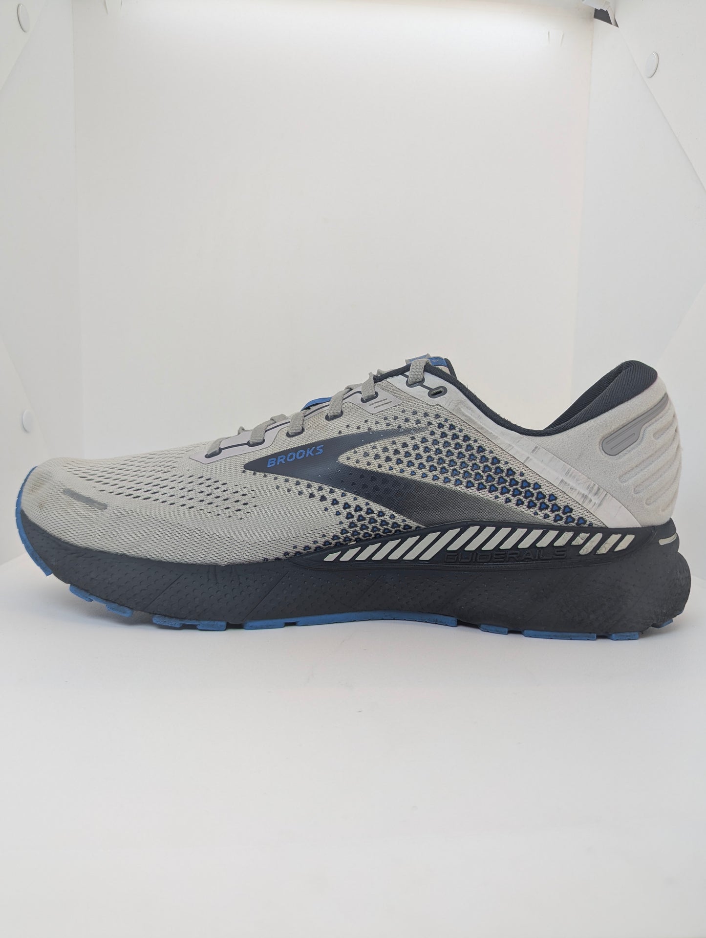 Brooks Adrenaline GTS 22