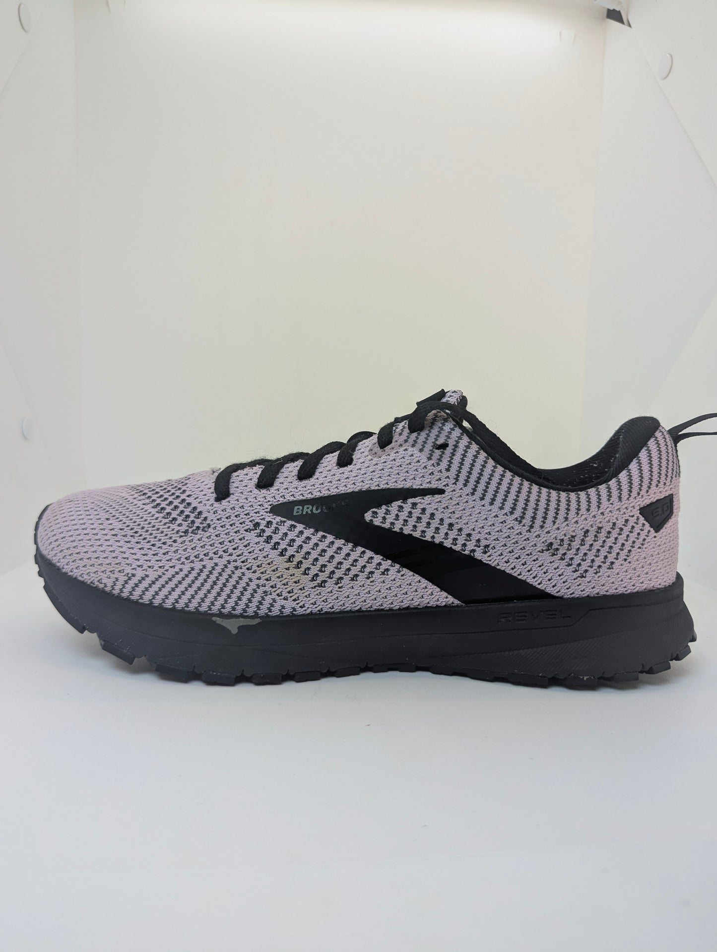 Brooks Revel 5