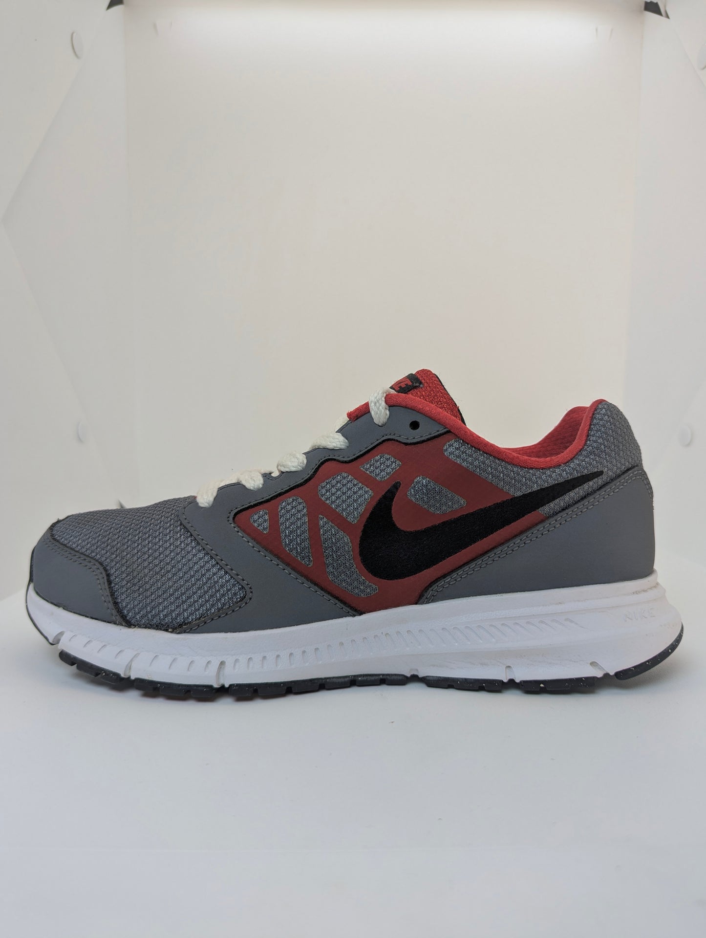 NIKE Downshifter 6